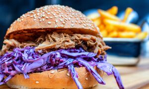 Pulled Pork Burger von der GrillBar || Streetfood Burger Catering
