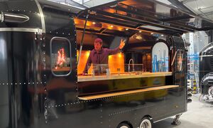 Grillbar Retro Liner || Streetfood Catering Wien